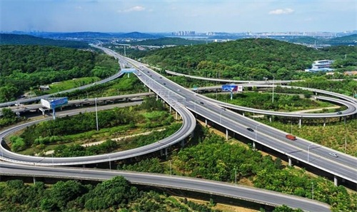 卓资钢筋套筒应用于高速公路